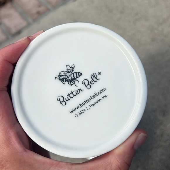 The Christmas Honey Bee Butter Bell Crock Santa hat Store Fresh Butter NEW - Picture 11 of 13